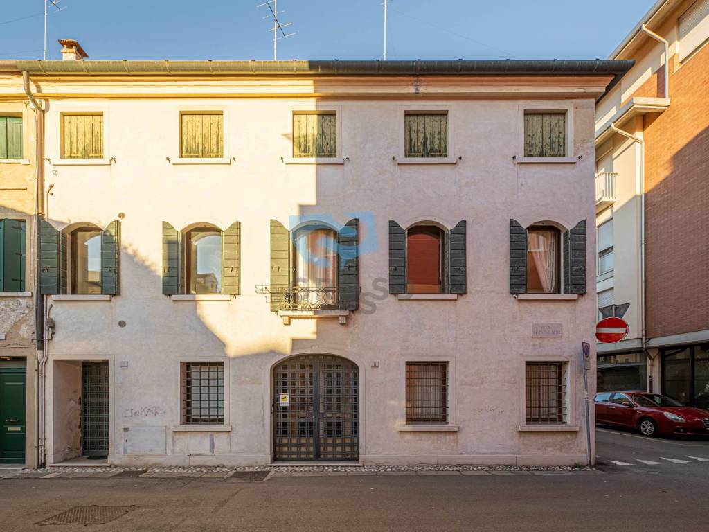 appartamento in vendita a Treviso in zona Centro Storico