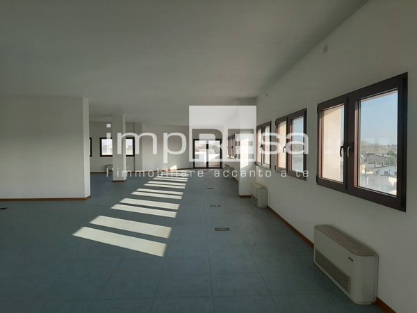 ufficio in vendita a Treviso