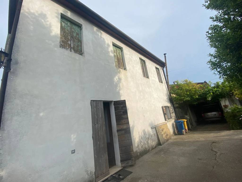 casa indipendente in vendita a Treviso in zona San Pelaio