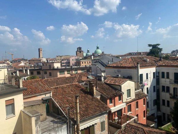 appartamento in vendita a Treviso in zona Centro Storico