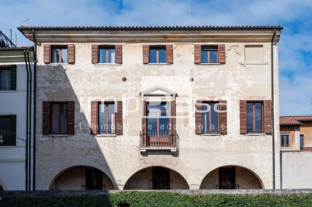 esavano in vendita a Treviso in zona Centro Storico