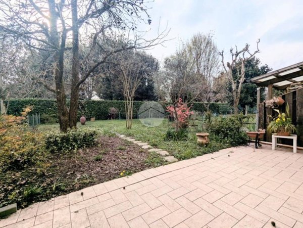 casa indipendente in vendita a Treviso in zona San Pelaio