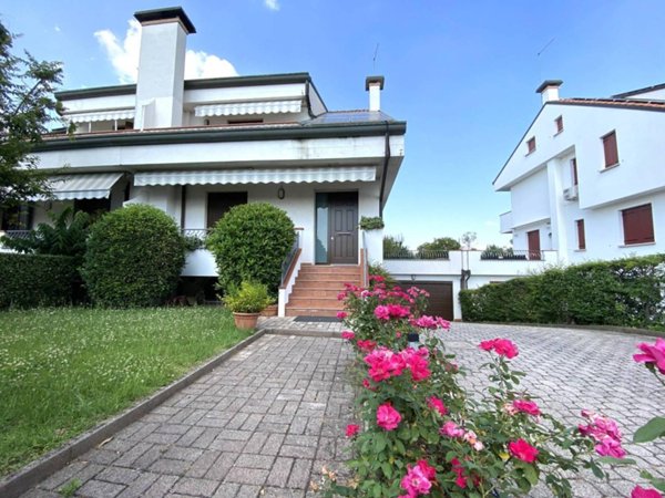 casa indipendente in vendita a Treviso in zona Santa Bona