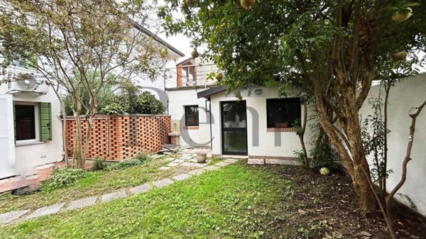 casa indipendente in vendita a Treviso in zona San Lazzaro