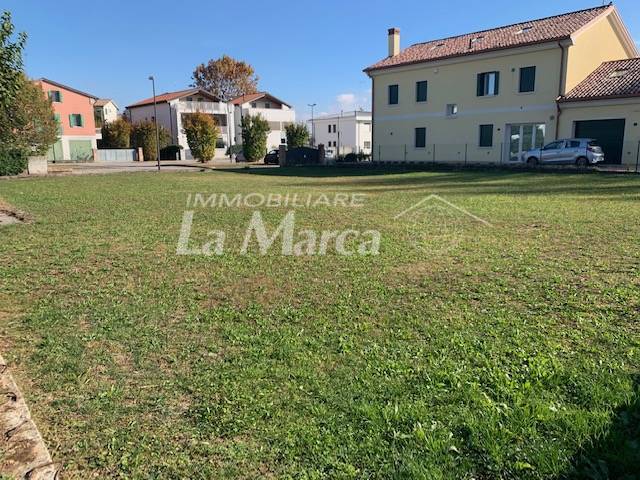 terreno edificabile in vendita a Treviso in zona Santa Bona