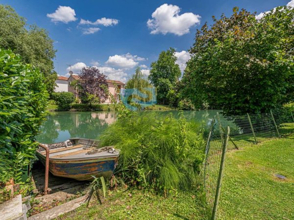 casa indipendente in vendita a Treviso in zona Centro Storico