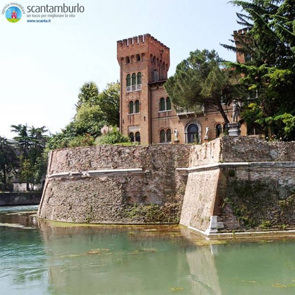 negozio in vendita a Treviso in zona Santa Bona