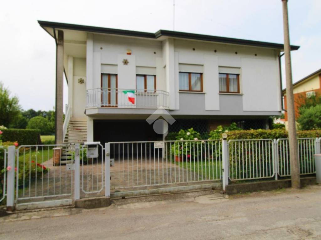 casa indipendente in vendita a Treviso in zona San Lazzaro