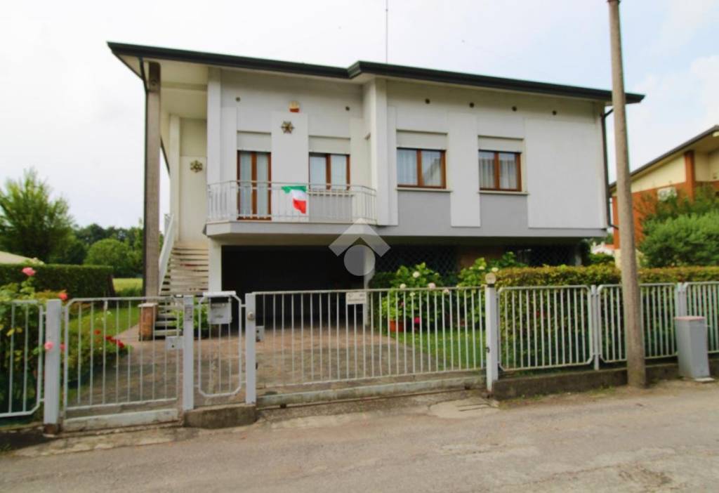casa indipendente in vendita a Treviso in zona San Lazzaro