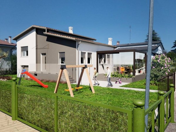 casa indipendente in vendita a Treviso in zona San Pelaio