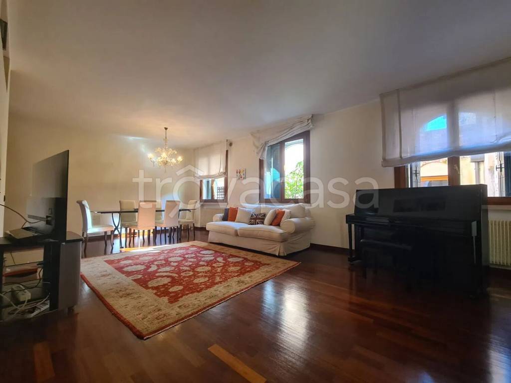 appartamento in vendita a Treviso in zona Centro Storico