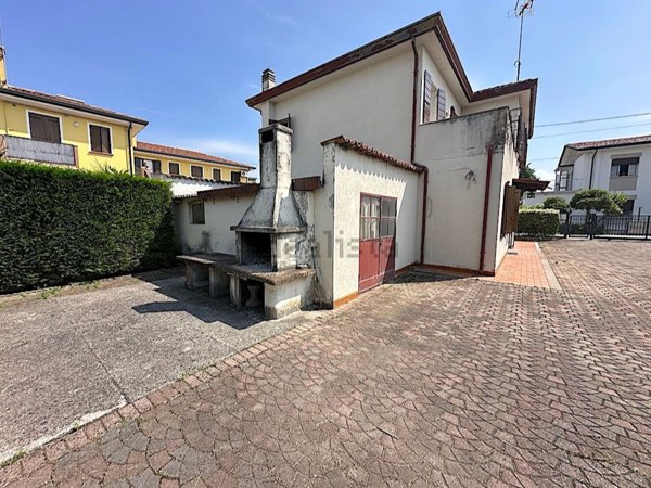 casa indipendente in vendita a Treviso in zona Canizzano