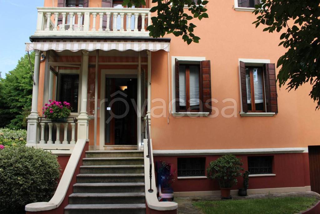 casa indipendente in vendita a Treviso in zona Centro Storico