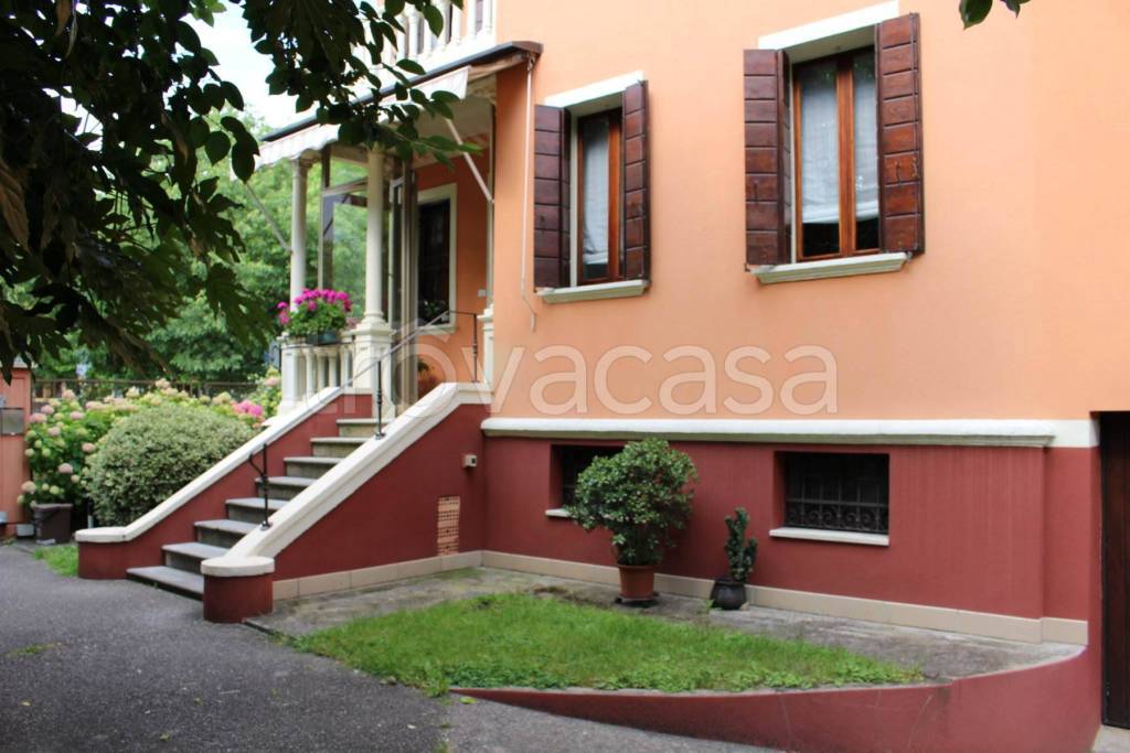 casa indipendente in vendita a Treviso in zona Centro Storico