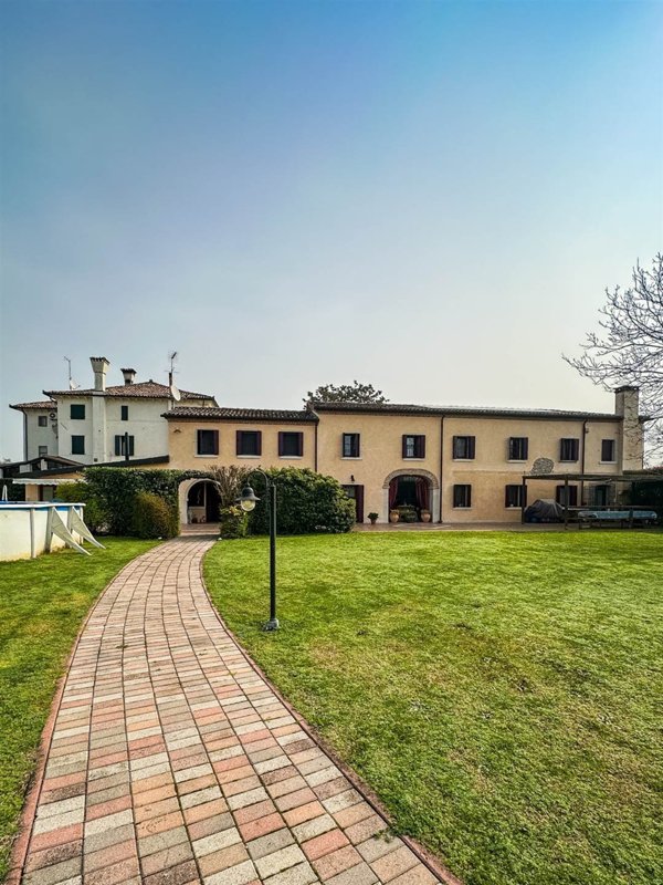 casa indipendente in vendita a Treviso in zona Santa Bona