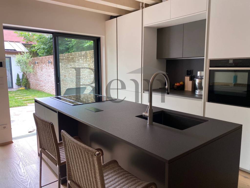 casa indipendente in vendita a Treviso in zona Centro Storico