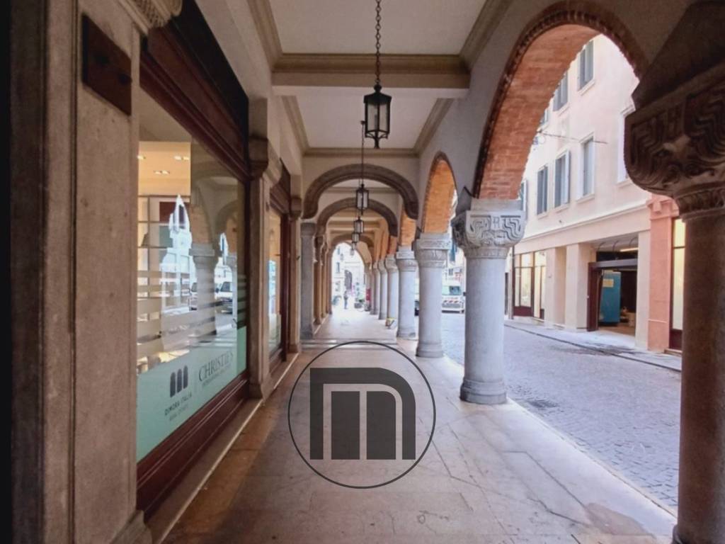 negozio in vendita a Treviso in zona Centro Storico