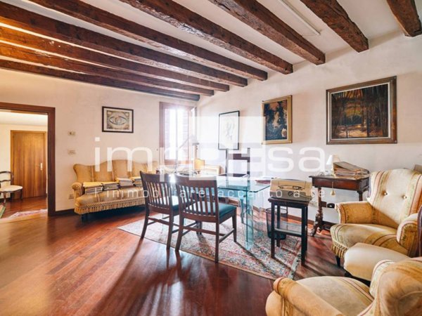 intera palazzina in vendita a Treviso in zona Centro Storico