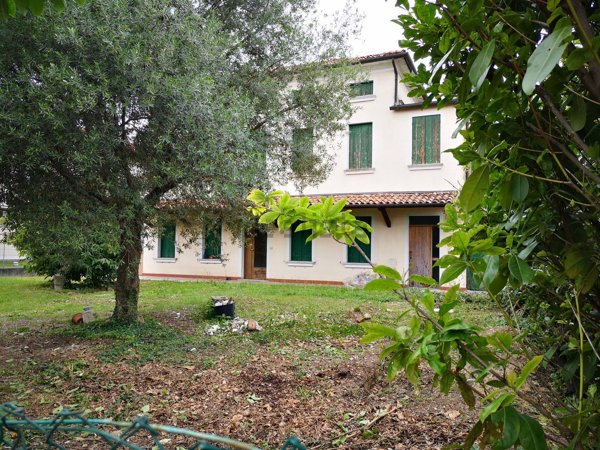 casa indipendente in vendita a Treviso in zona Santa Bona