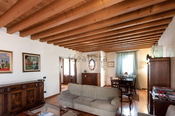 casa indipendente in vendita a Treviso in zona Santa Bona