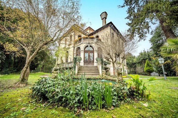 casa indipendente in vendita a Treviso in zona Centro Storico