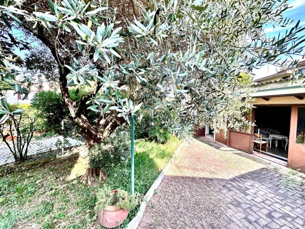casa indipendente in vendita a Treviso in zona Santa Bona