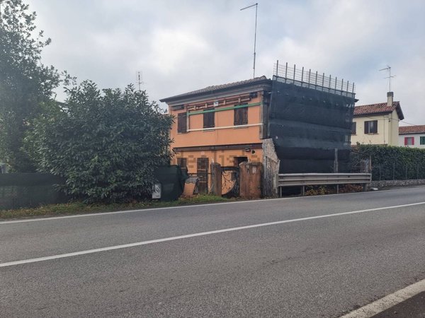 casa indipendente in vendita a Treviso in zona Monigo