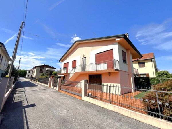 casa indipendente in vendita a Treviso in zona Centro Storico