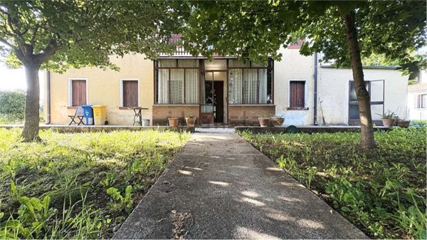 casa indipendente in vendita a Treviso in zona San Pelaio