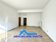 ufficio in vendita a Treviso in zona Ghirada / San Zeno