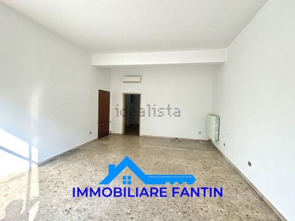 ufficio in vendita a Treviso in zona Ghirada / San Zeno