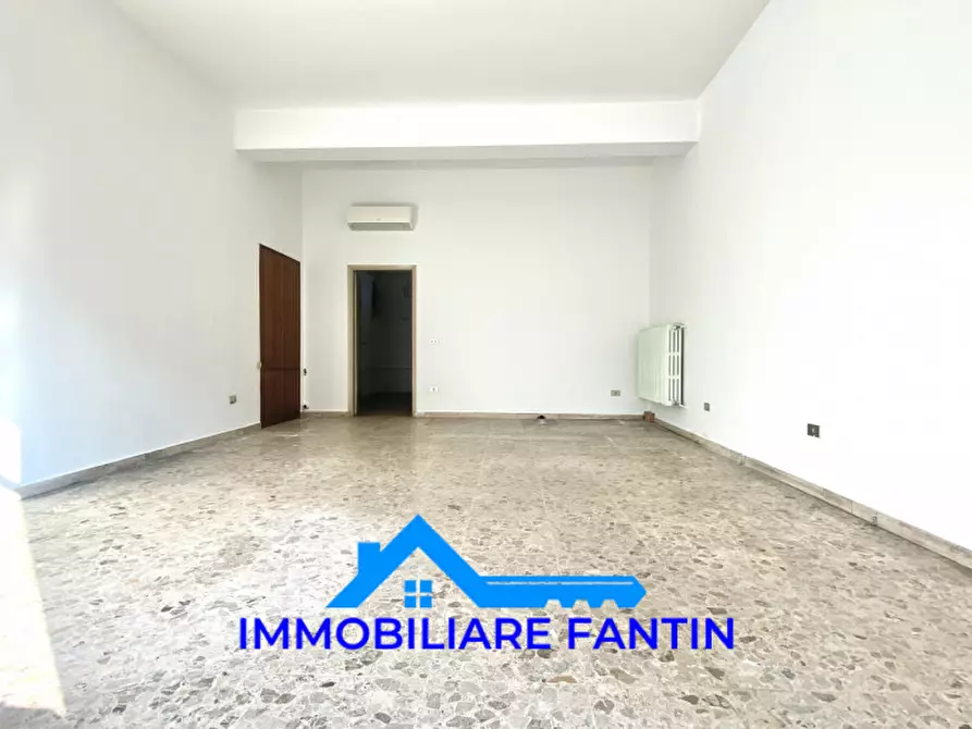 negozio in vendita a Treviso in zona Ghirada / San Zeno