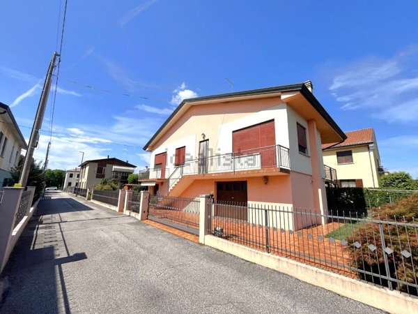 casa indipendente in vendita a Treviso in zona San Giuseppe