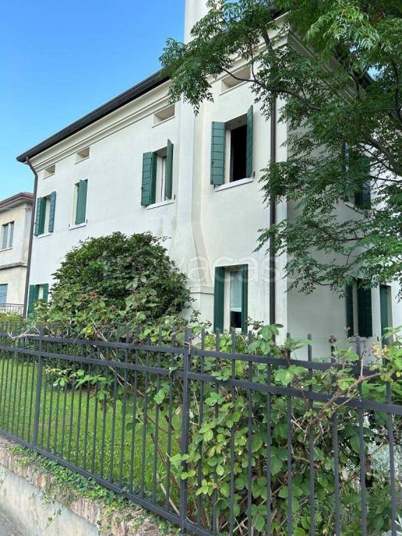 appartamento in vendita a Treviso in zona Sant'Antonino