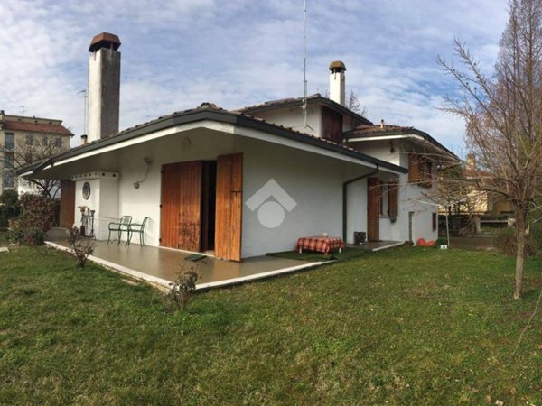 casa indipendente in vendita a Treviso in zona Ghirada / San Zeno