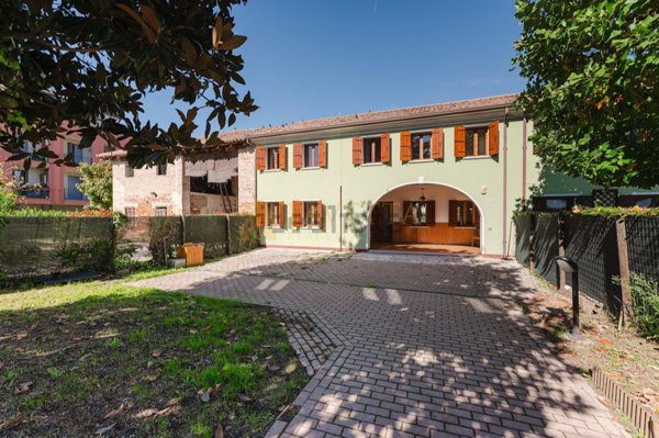 casa indipendente in vendita a Treviso in zona Sant'Angelo