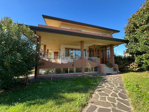 casa indipendente in vendita a Treviso in zona Santa Bona