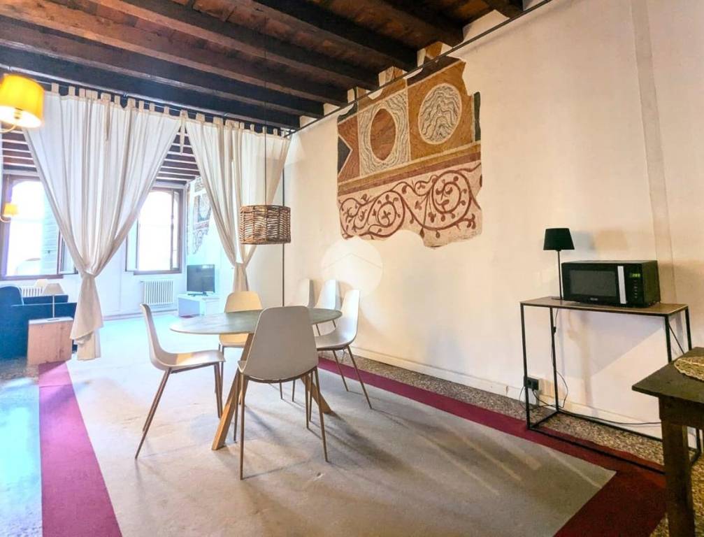 appartamento in vendita a Treviso in zona Centro Storico
