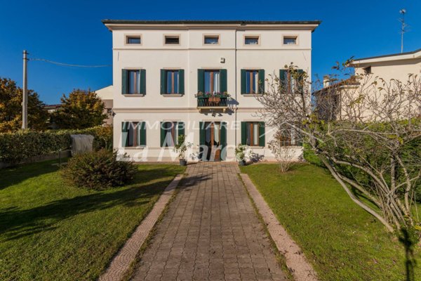 casa indipendente in vendita a Treviso in zona San Lazzaro