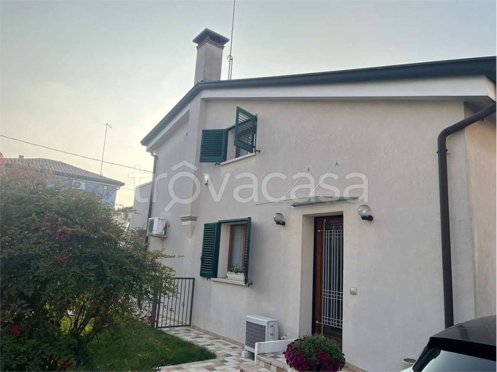 casa indipendente in vendita a Treviso in zona Ghirada / San Zeno