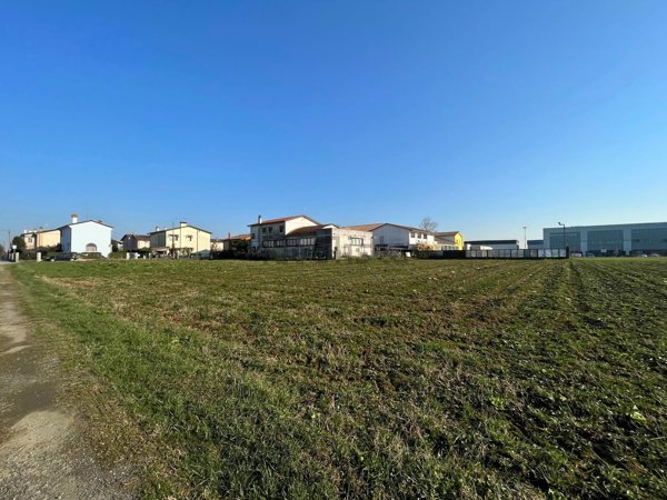 terreno edificabile in vendita a Treviso in zona San Giuseppe