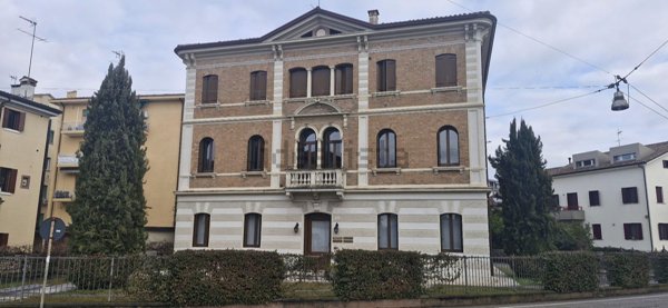 ufficio in vendita a Treviso
