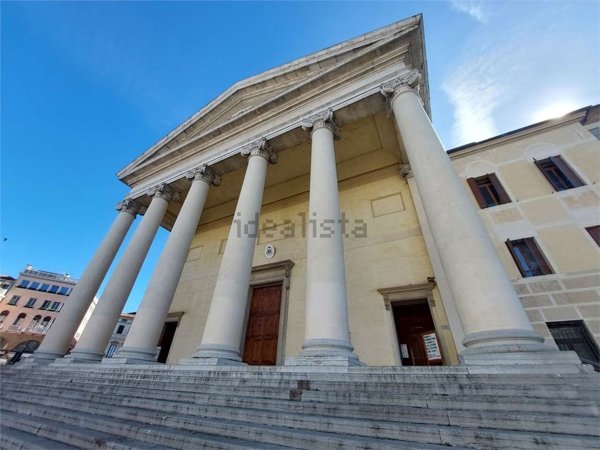 locale di sgombero in vendita a Treviso in zona Centro Storico