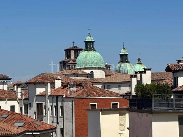 appartamento in vendita a Treviso in zona Centro Storico