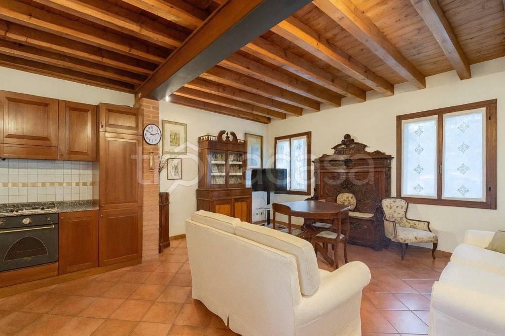 casa indipendente in vendita a Treviso in zona Centro Storico