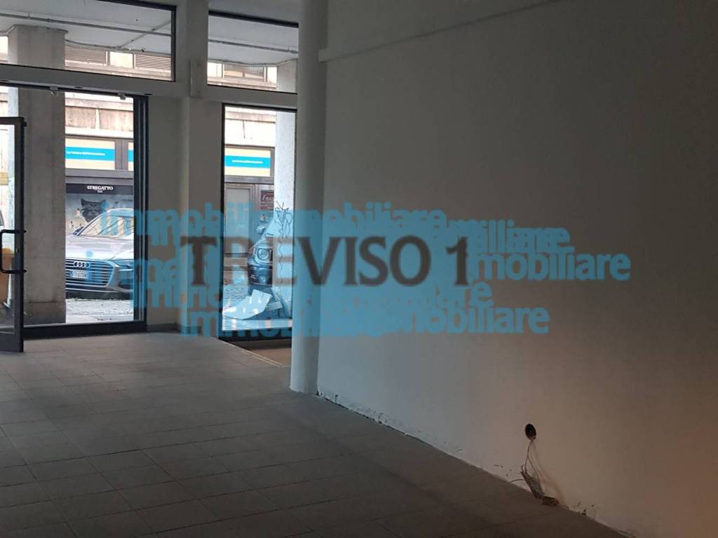 locale commerciale in vendita a Treviso in zona Centro Storico