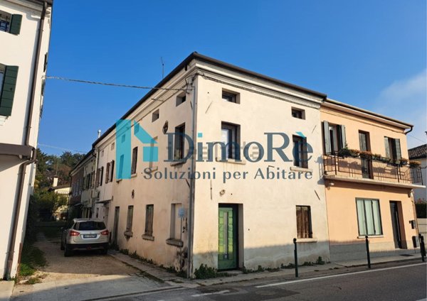 pentavano in vendita a Treviso