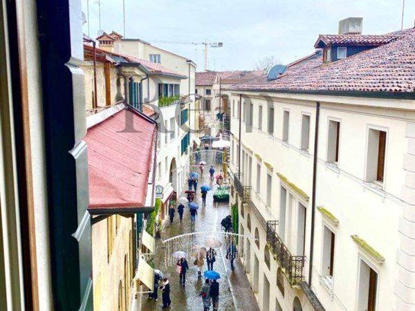 appartamento in vendita a Treviso in zona Centro Storico