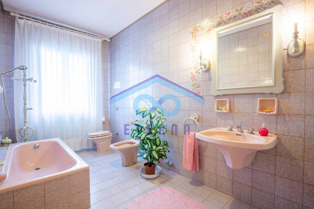 casa indipendente in vendita a Treviso in zona Santa Bona