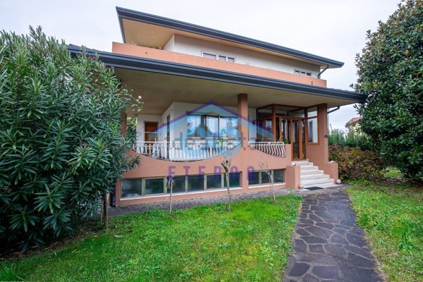 casa indipendente in vendita a Treviso in zona Santa Bona